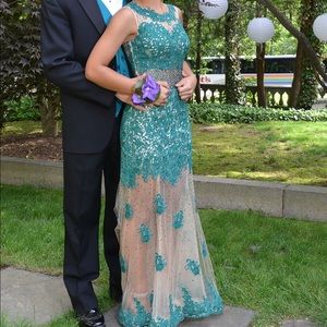 Dave and Johnny Embroidered Gown- PROM PERFECT